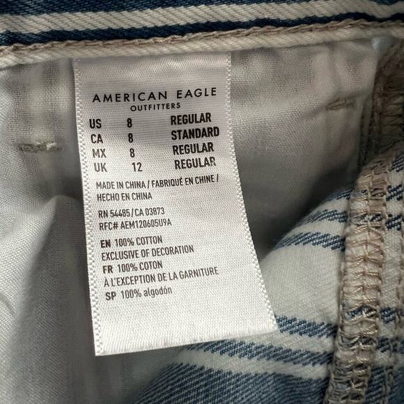 AMERICAN EAGLE Mom Style High Rise Blue/White Indigo Stripe 5‎ Pocket Jeans Sz 8 - Picture 8 of 8
